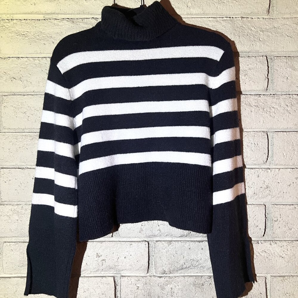 New with Tags. Coco & Shay Cropped Sweater Turtle Neck. Womens. Size XS.
